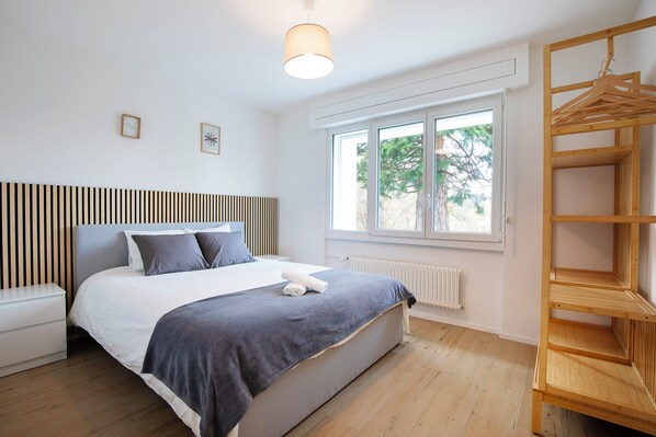 2 bedrooms, WiFi, bed sheets