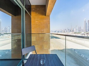 Deluxe Studio, City View | Balcony - Opera Grand | Balcony & Fountain View, Near Burj (Dubai)