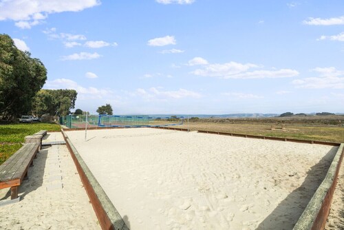 Oceanfront With Views & Privacy