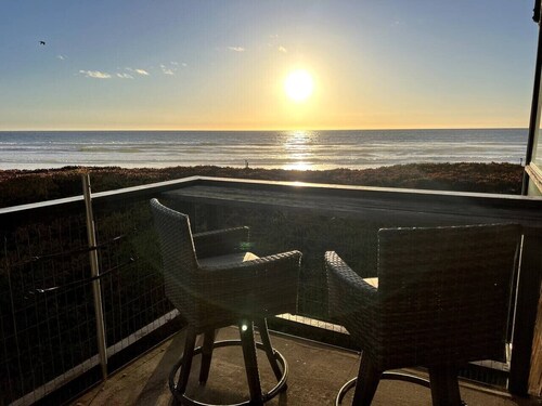 Oceanfront With Views & Privacy