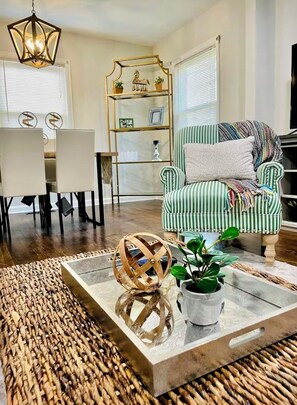 Smart TV - Spacious 5-bedroom home near UK & Rupp Arena (Lexington)