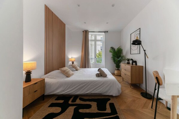 2 bedrooms, desk, iron/ironing board, travel cot