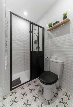 Luokittelematon kuva, 3 kautta 44, painike