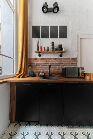 Luokittelematon kuva, 2 kautta 44, painike