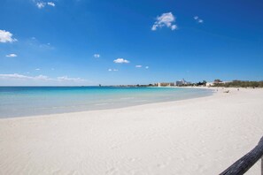 Platja a a prop 
