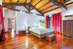 6 habitaciones, tabla de planchar con plancha y wifi gratis 