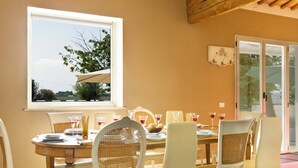 Dining - Nonna Isa 12, Emma Villas (Ravenna)
