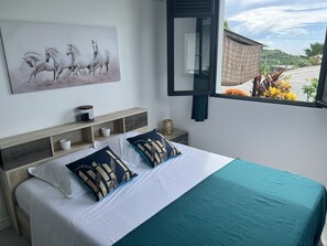 1 chambre, fer et planche Ă repasser, Wi-Fi, draps fournis