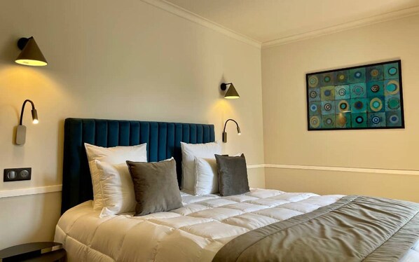 2 habitaciones, tabla de planchar con plancha, wifi y ropa de cama 