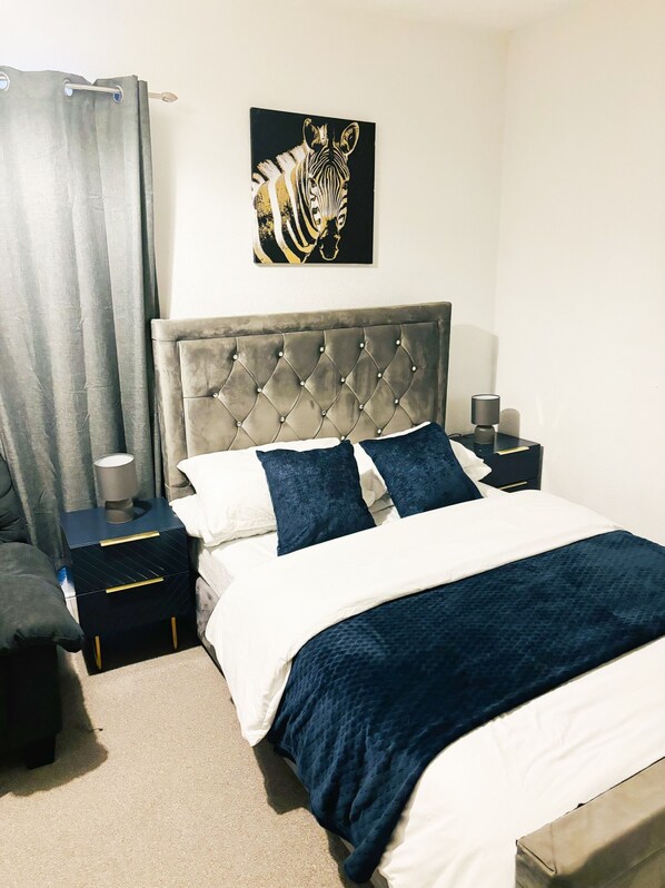 Talo | 2 makuuhuonetta, silitysrauta/-lauta, ilmainen Wi-Fi, vuodevaatteet