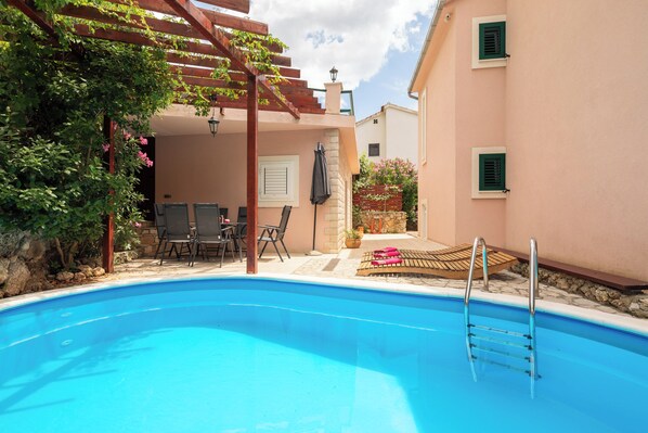 Outdoor pool - Villa Eden (Mimice)