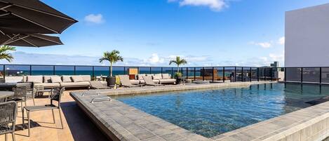 Luxury Apartment | Pool | Outdoor pool
