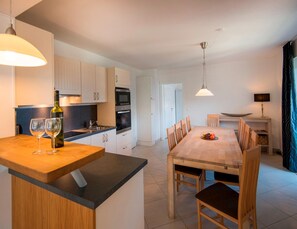 Apartment | Private kitchen - Apartment in Bad Gastein Near Ski Slopes (Bad Gastein)