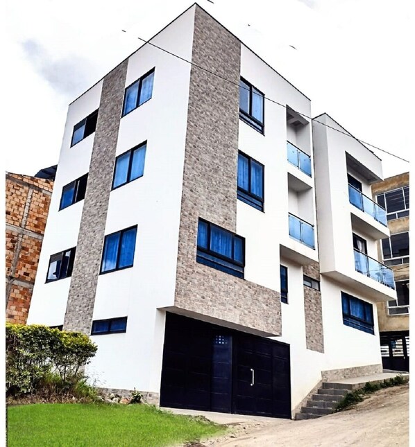 Exterior - 5 minutes from the main park! Studio apartment ideal for small families (Choachí)