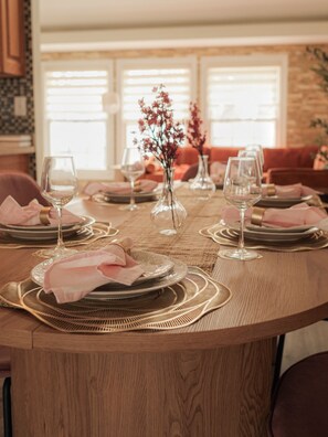 Dining - Your Cozy Getaway with Sunroom & Gaming Room (Streamwood)