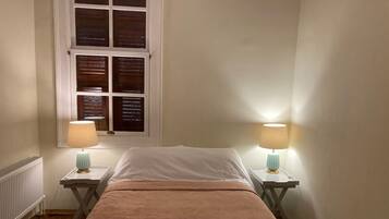 6 Schlafzimmer, Bügeleisen/Bügelbrett, WLAN, Bettwäsche