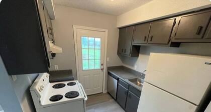 Charming peaceful 2-bedroom with AC, WiFi in serene Moore edge of spartanburg