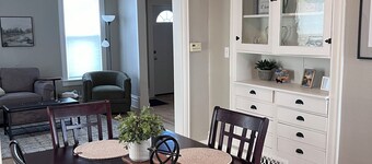 The Hudson Carriage Townhouse