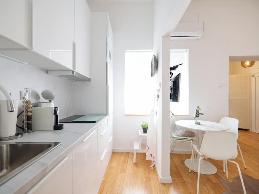 Deluxe Apartment, City View | Private kitchen | Electric kettle, toaster