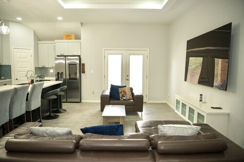 Cozy & Modern 3BR House  Edinburg, Texas