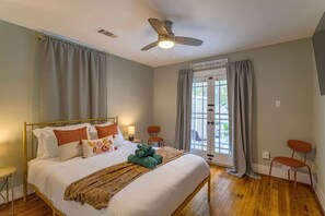 2 bedrooms, desk, iron/ironing board, free WiFi
