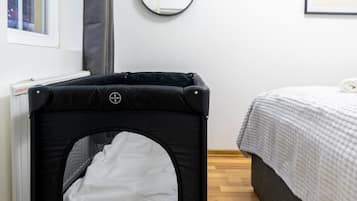 2 habitaciones, escritorio, tabla de planchar con plancha y wifi gratis