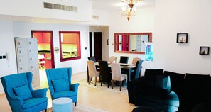 Living area - Sundrift Dubai Hostel (Dubai)