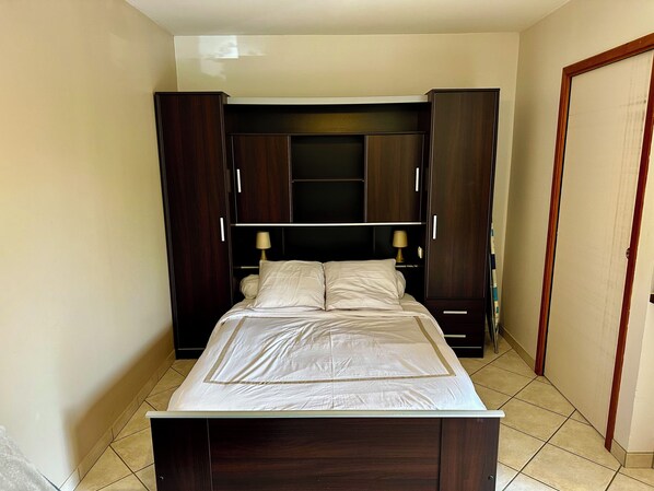 Soundproofing, iron/ironing board, free WiFi, bed sheets - Résidence Les Roussets (Jonzac)