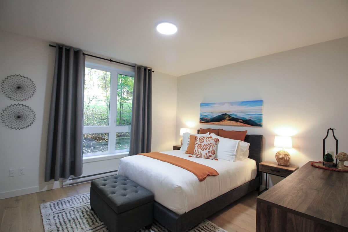 Kondominium (Le 104) | Seprai premium, kedap suara, dan setrika/meja setrika