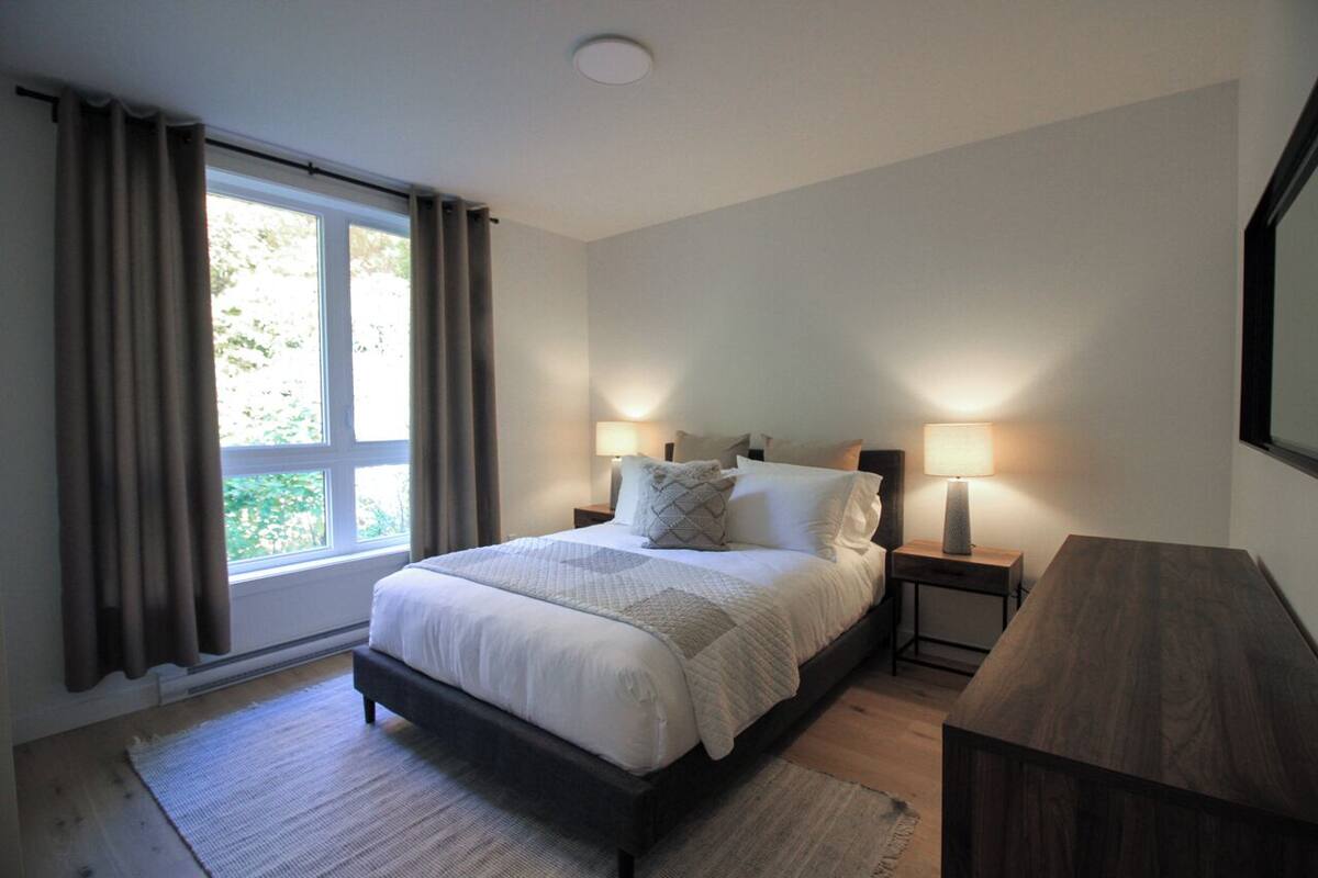 Kondominium (Le 305) | Seprai premium, kedap suara, dan setrika/meja setrika