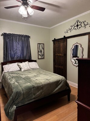 2 bedrooms, WiFi, bed sheets