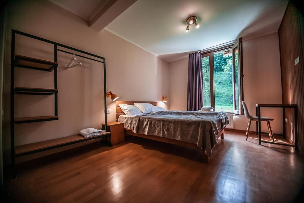 Premium bedding, down comforters, desk, laptop workspace