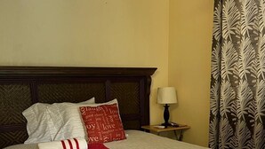 1 室のベッドルーム、アイロン / アイロン台、WiFi (無料)、ベッドシーツ