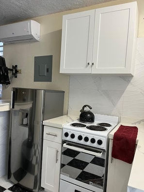 Private kitchen - #4 Cozy Studio in Tortola with AC, WiFi. Enjoyable getaway with Sunset View (Tortola)