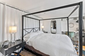 3 bedrooms, desk, iron/ironing board, WiFi