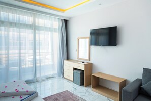 Superior Double Room, Balcony, Pool View - Hostmark aqua vista (Hurghada)