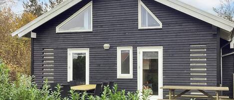 House | Outdoor dining