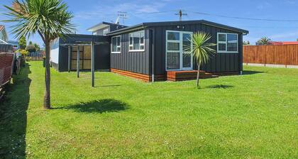 Snapper Bach - Foxton Beach Holiday Home