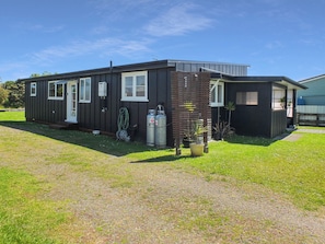 Exterior - Snapper Bach - Foxton Beach Holiday Home (Foxton)