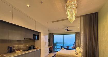 Super Luxury Apartment on 42nd Floor in Noida