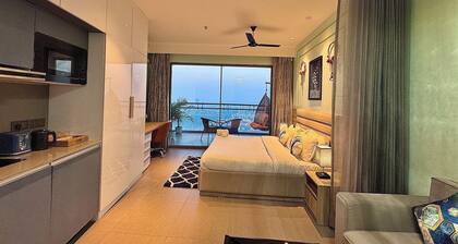 Super Luxury Apartment on 42nd Floor in Noida