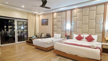 Premium bedding, minibar, individually decorated, individually furnished
