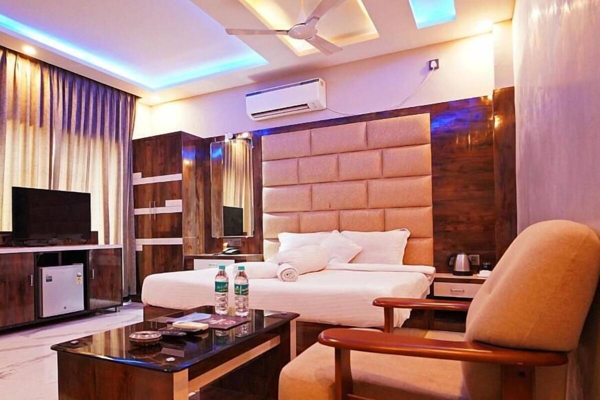 Ropa de cama de alta calidad, minibar y escritorio 