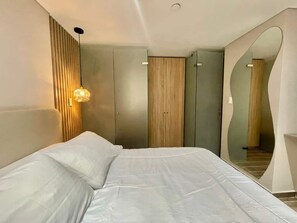 1 soverom, strykejern/-brett, wi-fi (inkludert) og sengetøy