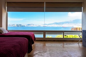 บ้านพักลักซ์ชัวรี่, วิวทะเล | 5 ห้องนอน, เตารีด/โต๊ะรีดผ้า, Wi-Fi ฟรี