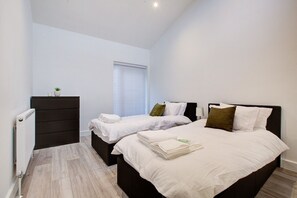 3 bedrooms, iron/ironing board, free WiFi, bed sheets