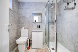 Bathroom - Sleek & Exquisite 3 Bedroom Home (Colchester)