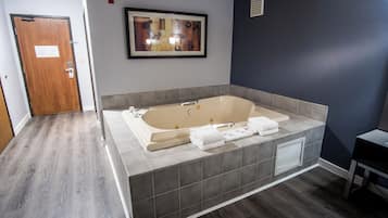 Comfort kamer, 1 kingsize bed, niet-roken, bubbelbad | Badkamer