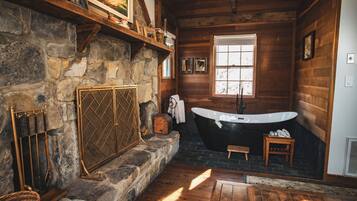 Een douche, een haardroger, handdoeken