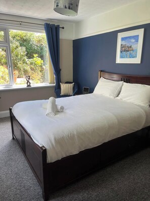 3 makuuhuonetta, Wi-Fi, vuodevaatteet